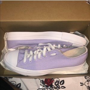 Brand new violet/white low Converse